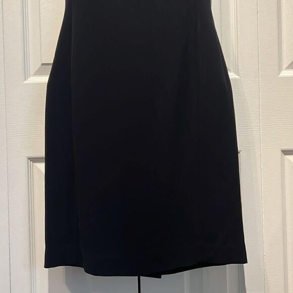 Loft Ann‎ Taylor Black Sleeveless Shift Dress Size 8P - Picture 3 of 10